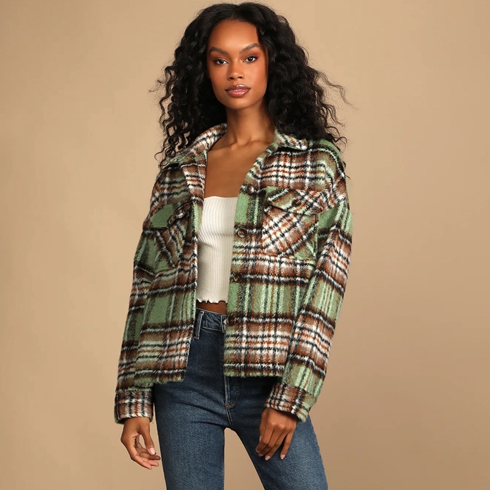 Lulus Green Brown Plaid Sit Fireside Shacket NWOT Short Fuzzy Warm Medium Fall